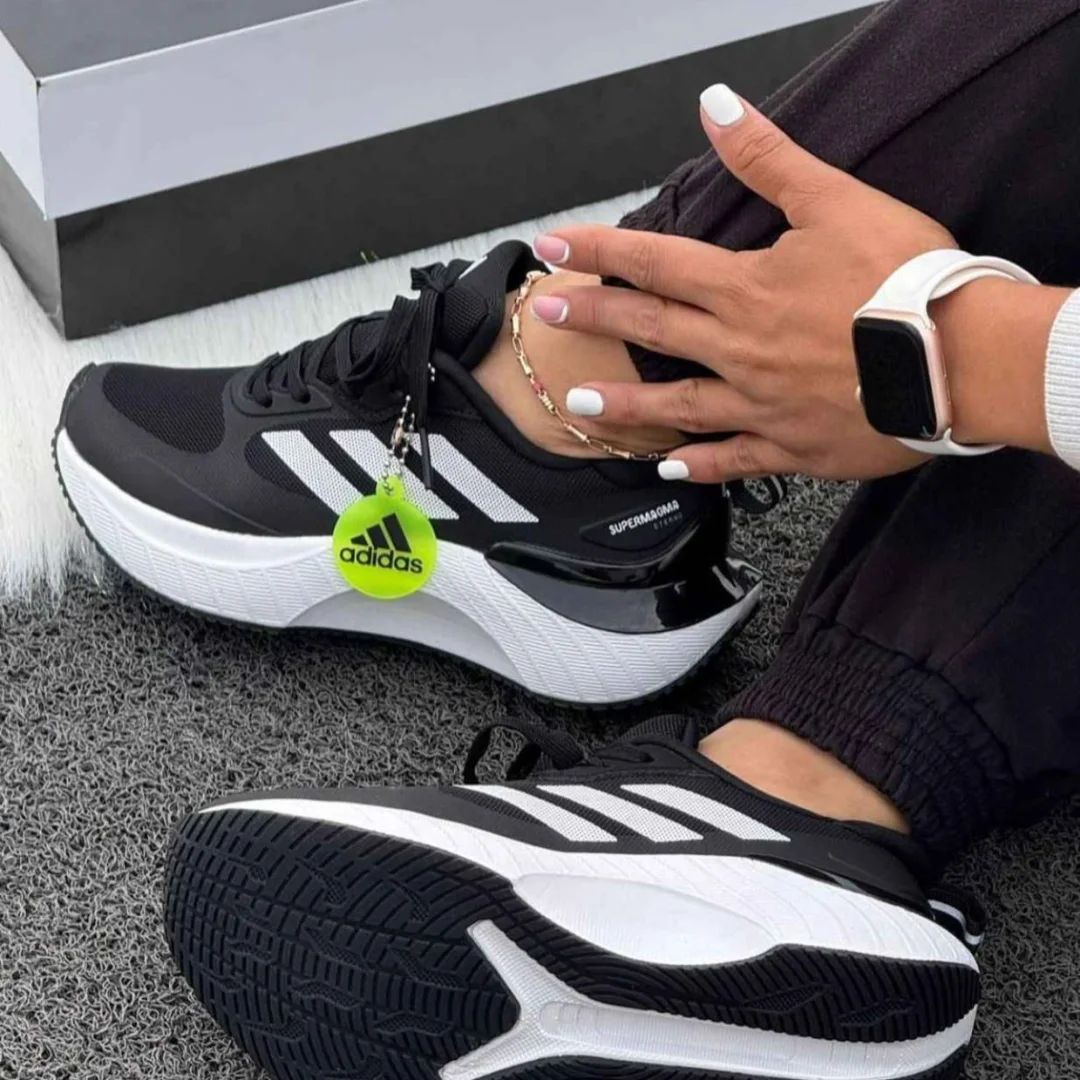 Adidas Supernova Hombre — Negro/Blanco
